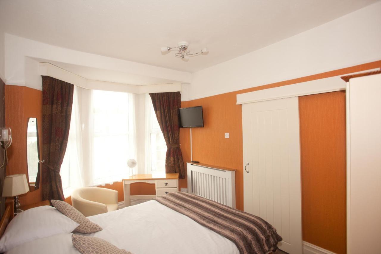 The Clydesdale Guest house 4*